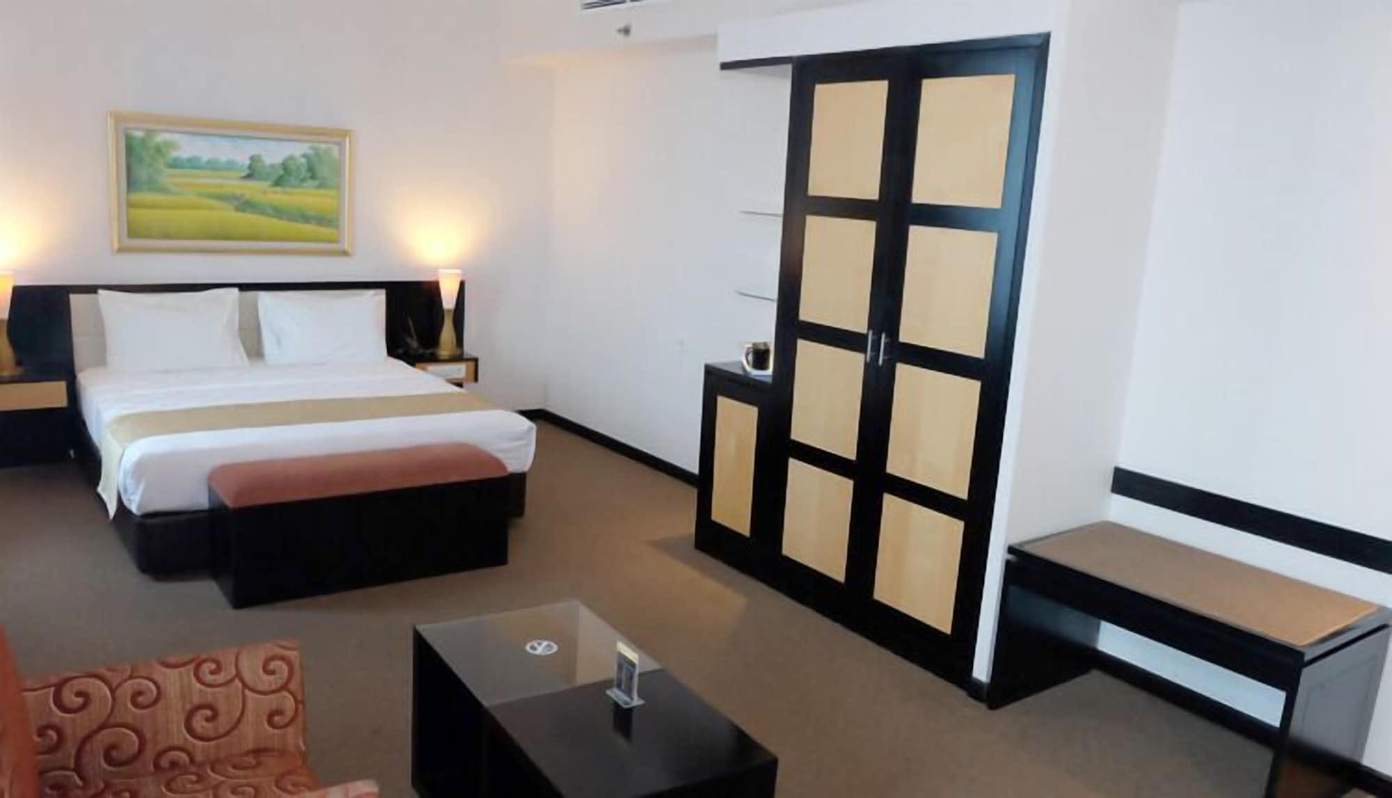 Grand Jatra Hotel Pakanbaru Exteriör bild