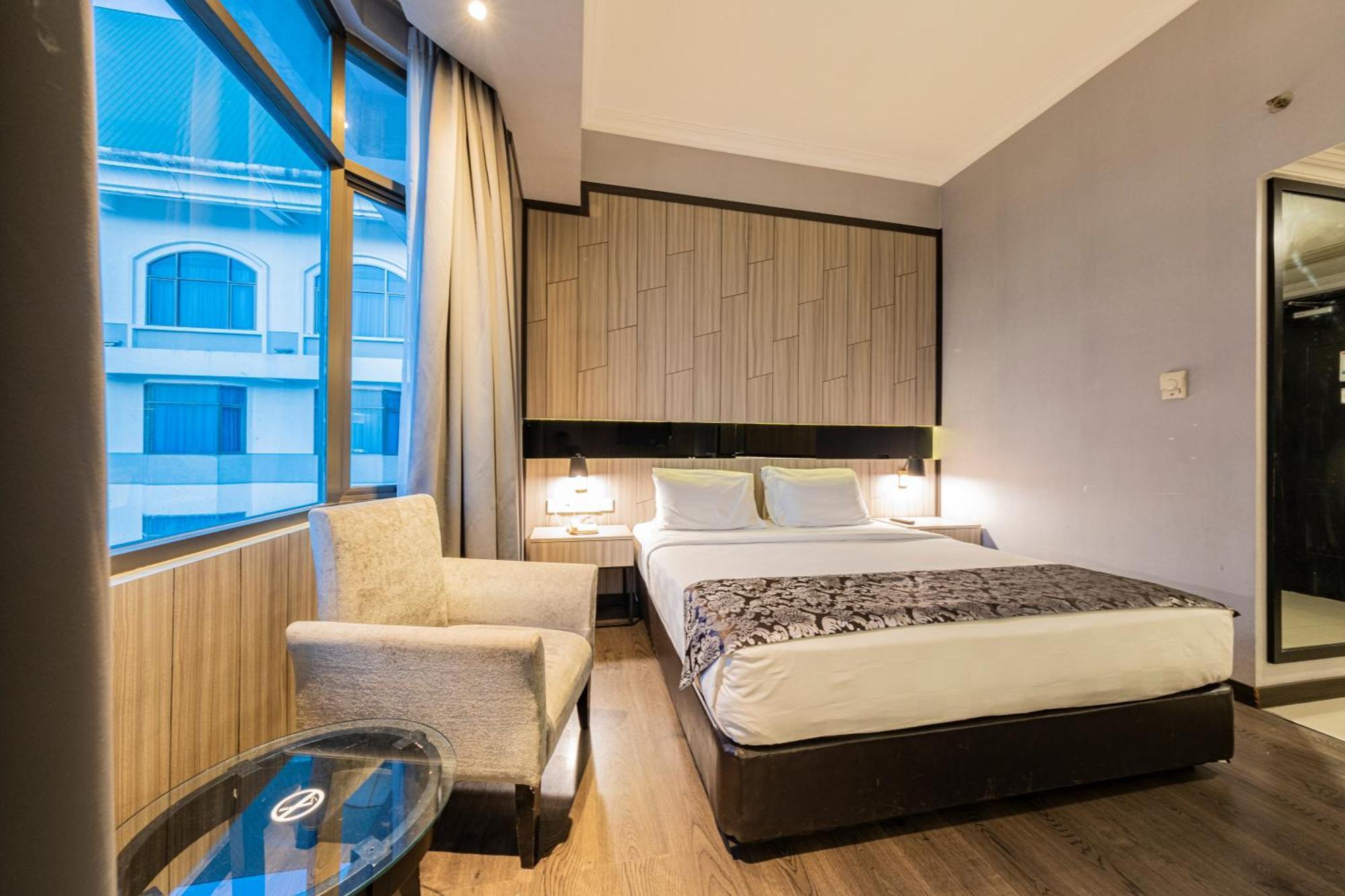 Grand Jatra Hotel Pakanbaru Exteriör bild