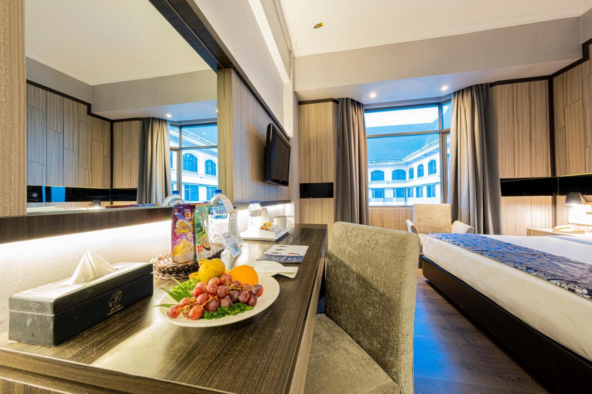 Grand Jatra Hotel Pakanbaru Exteriör bild